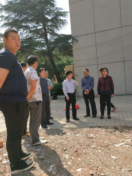 成都分行副行长廖凤华调研强调 把握“四”字诀，深耕投资咨询新局